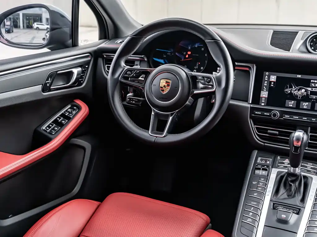 Porsche Macan 2019 — фото 19
