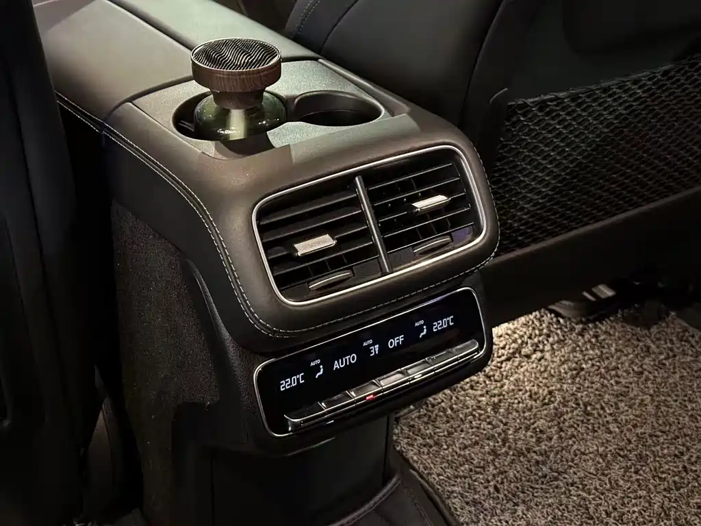 Mercedes-Benz GLE AMG 2025 — фото 8