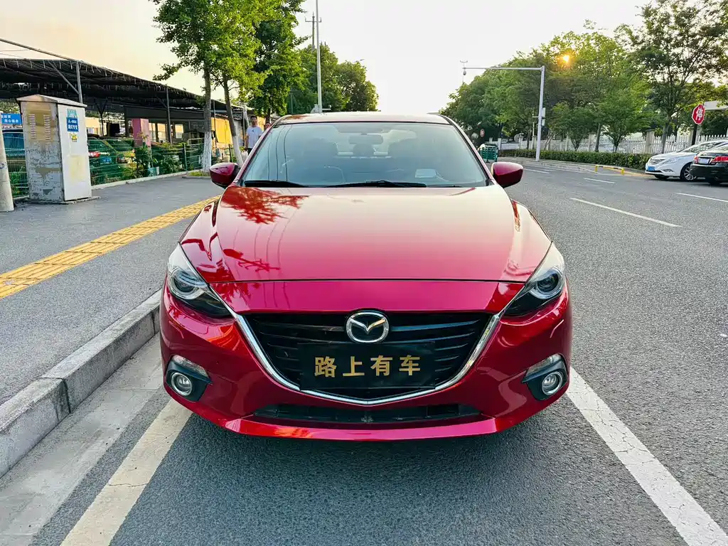 Mazda 3 Axela 2016 — фото 2