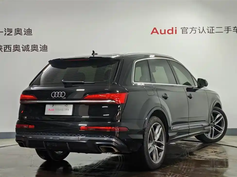 Audi Q7 2025 — фото 4