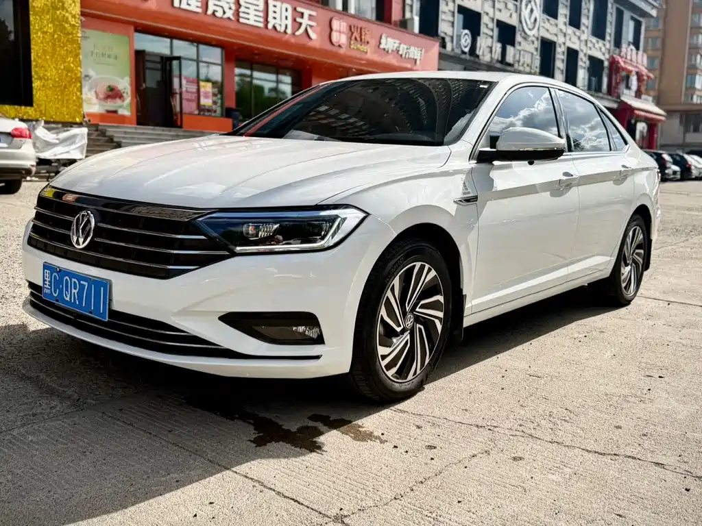 Volkswagen Sagitar 2022