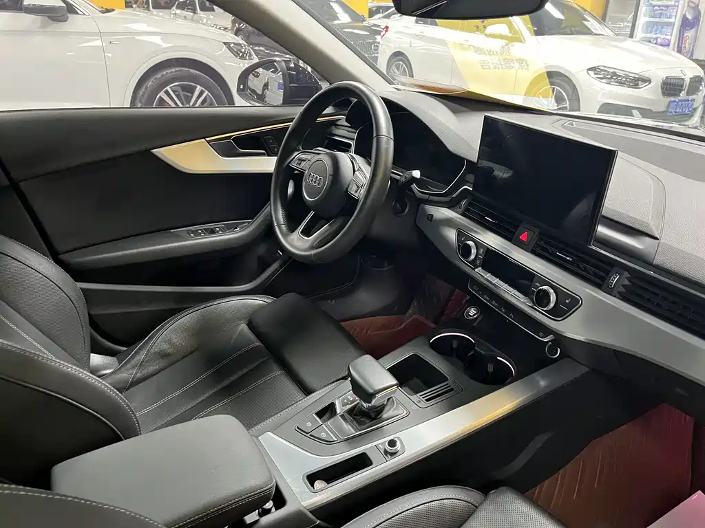 Audi A4L 2021