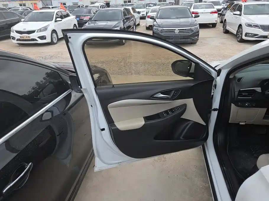 Buick Excelle 2020