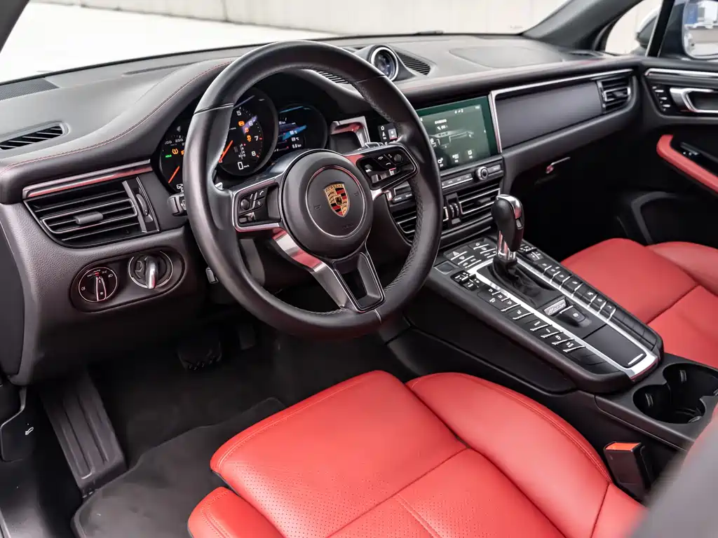 Porsche Macan 2019 — фото 13