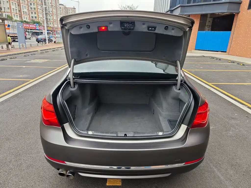 BMW 7 Series 2015 — фото 16