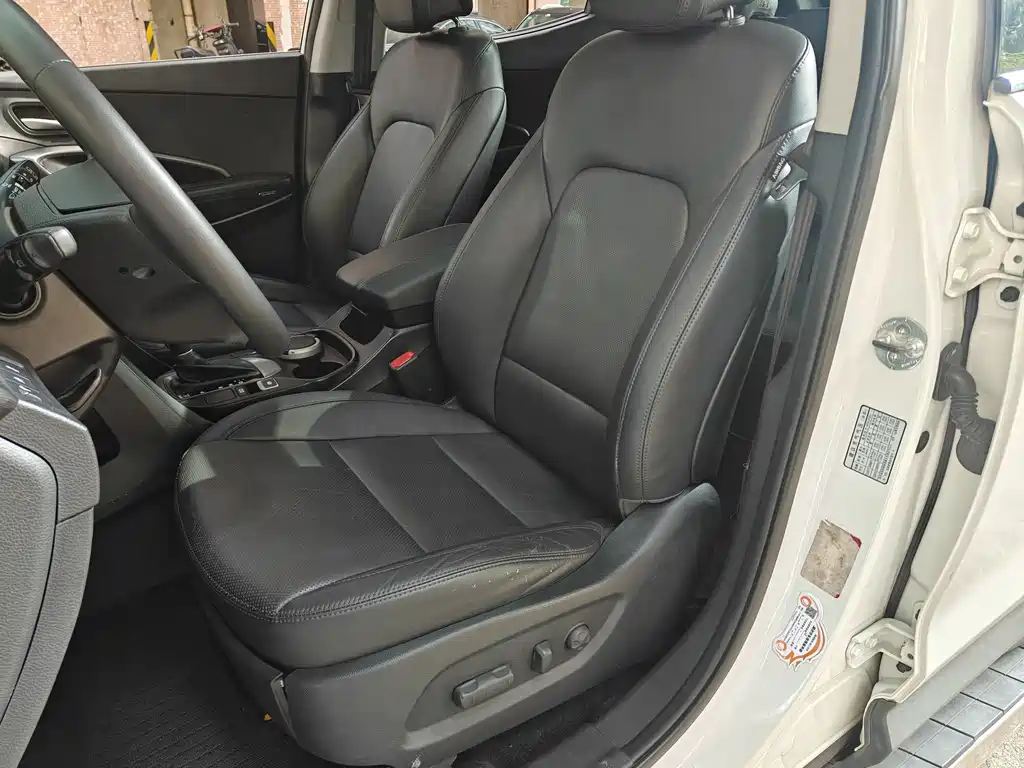 Hyundai Santa Fe 2015 — фото 11