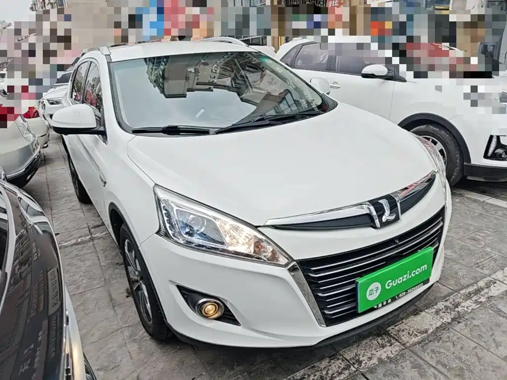 Luxgen U6 2015