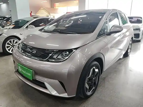 BYD Dolphin 2023