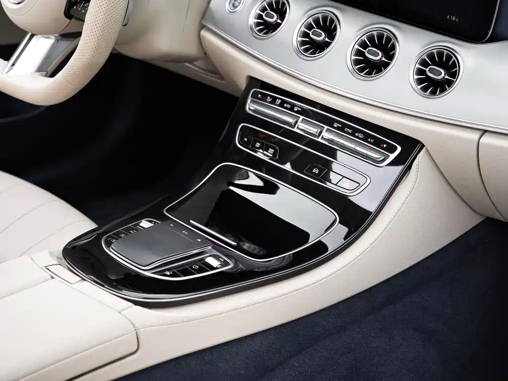 Mercedes-Benz E-Class 2022 — фото 14