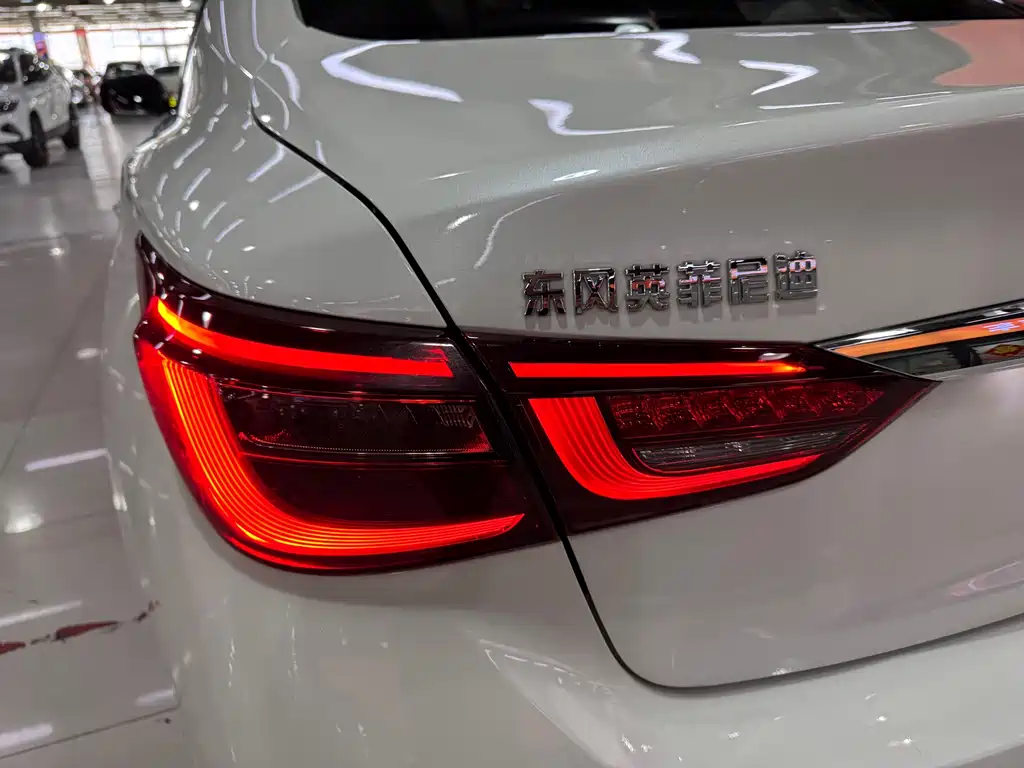Infiniti Q50L 2023 — фото 20
