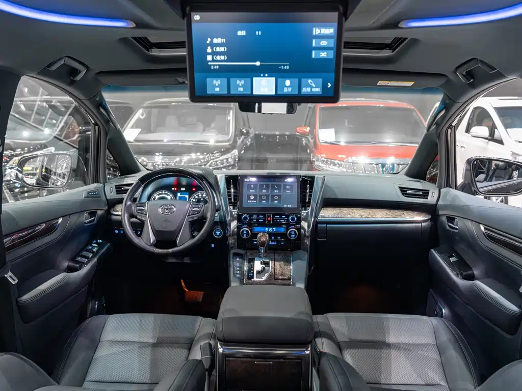 Toyota Alphard 2021 — фото 6