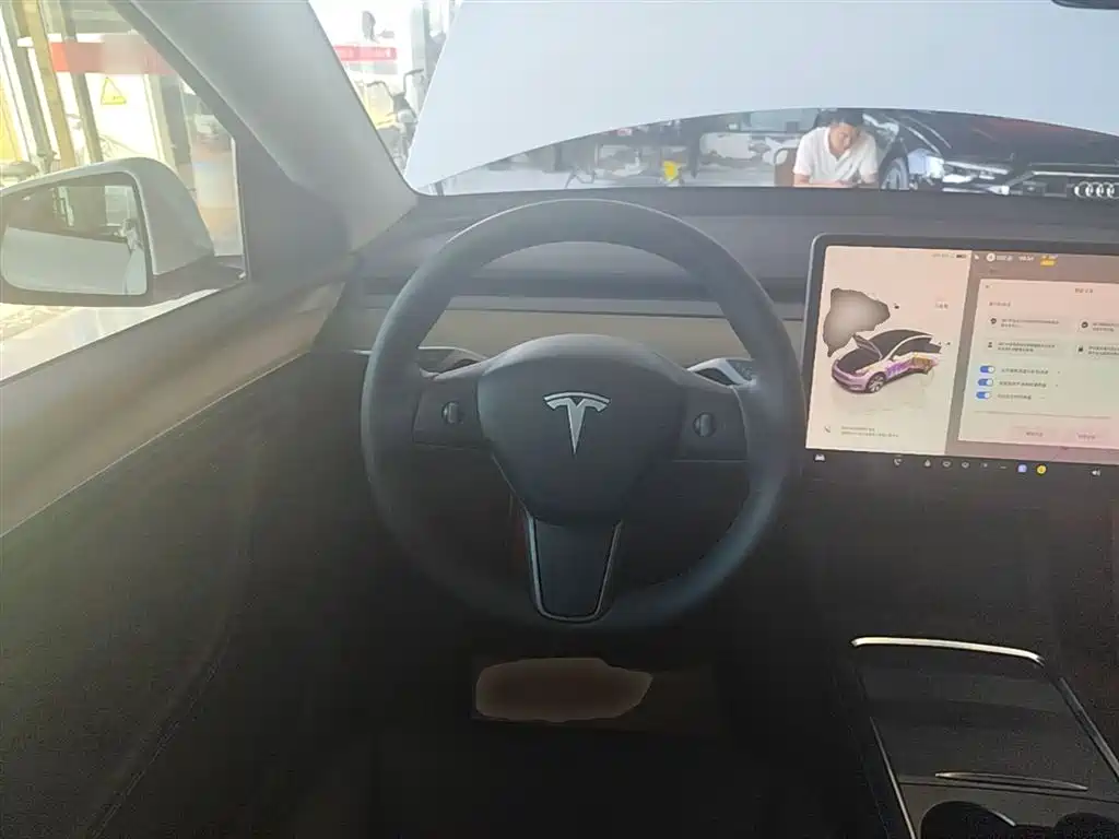 Tesla Model Y 2022 — фото 11