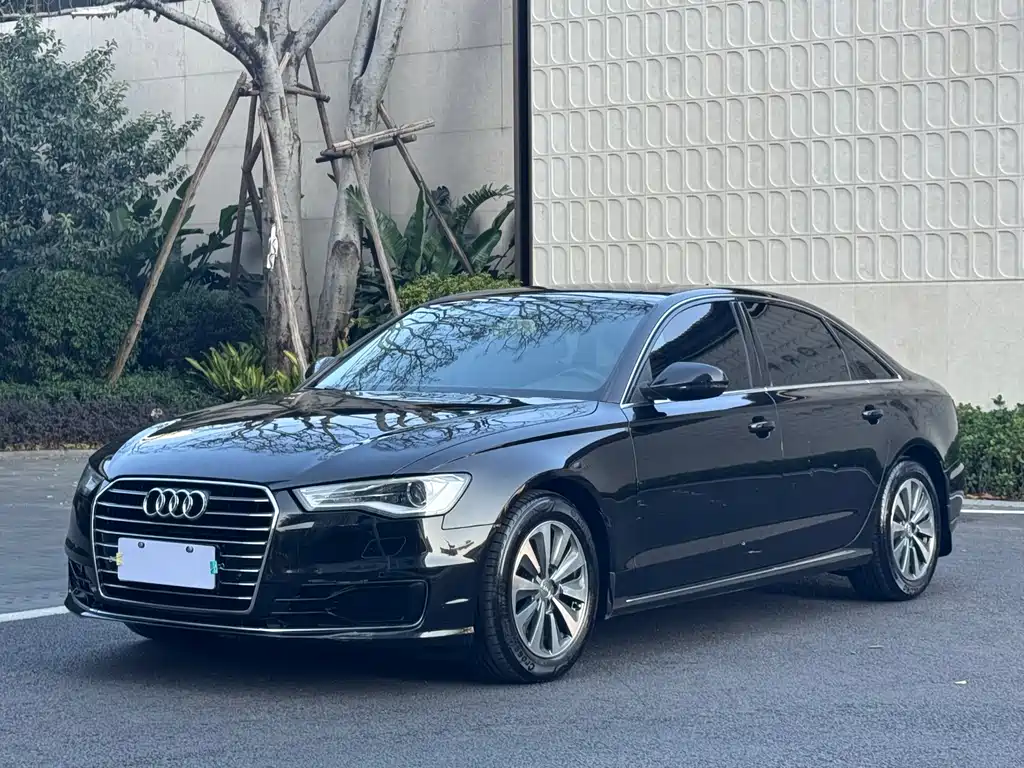 Audi A6L 2016 — фото 1