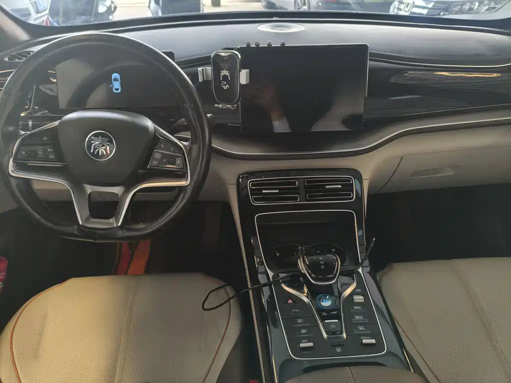 BYD Qin PLUS 2023 — фото 12