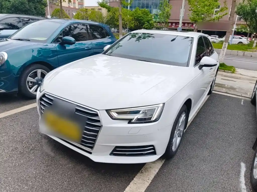 Audi A4L 2018 — фото 2