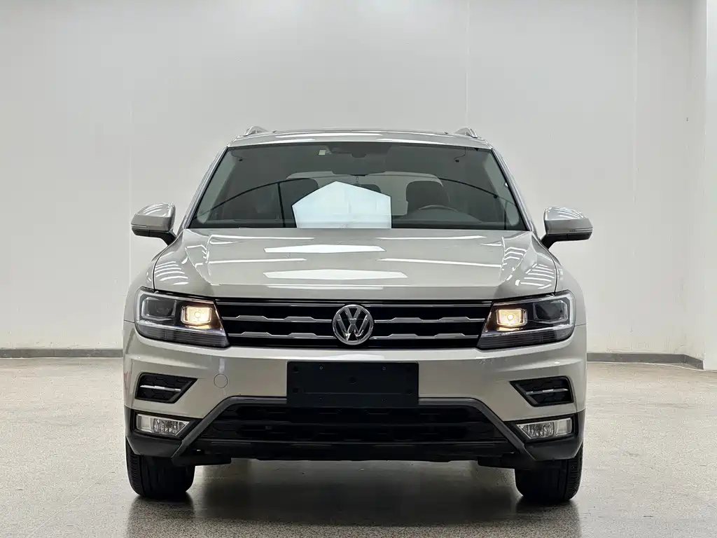 Volkswagen Tiguan L 2018 — фото 2