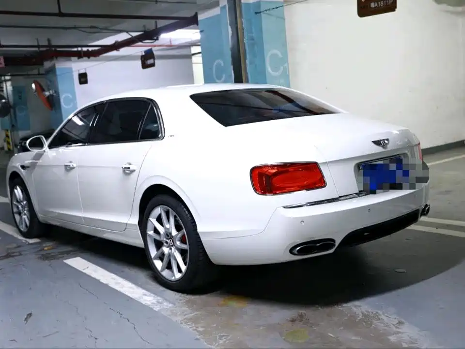 Bentley Flying Spur 2011 — фото 2