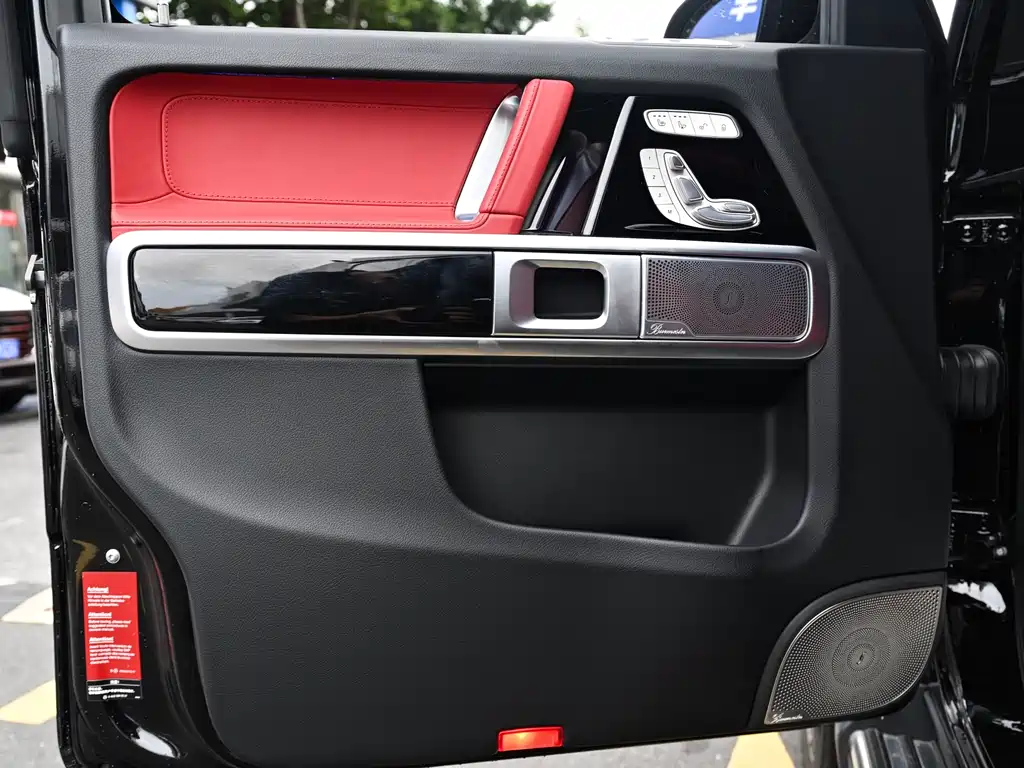 Mercedes-Benz G-Class AMG 2025 — фото 12