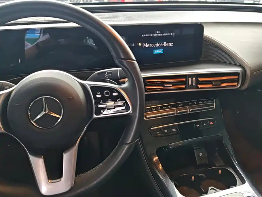Mercedes-Benz EQC 2020 — фото 16