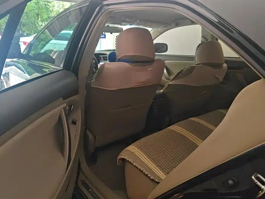 Toyota Camry 2015 — фото 11