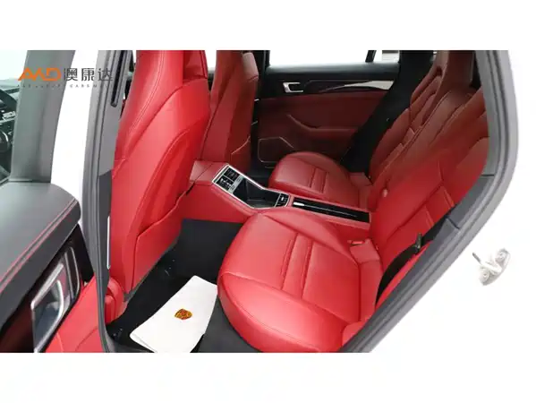 Porsche Panamera 2024