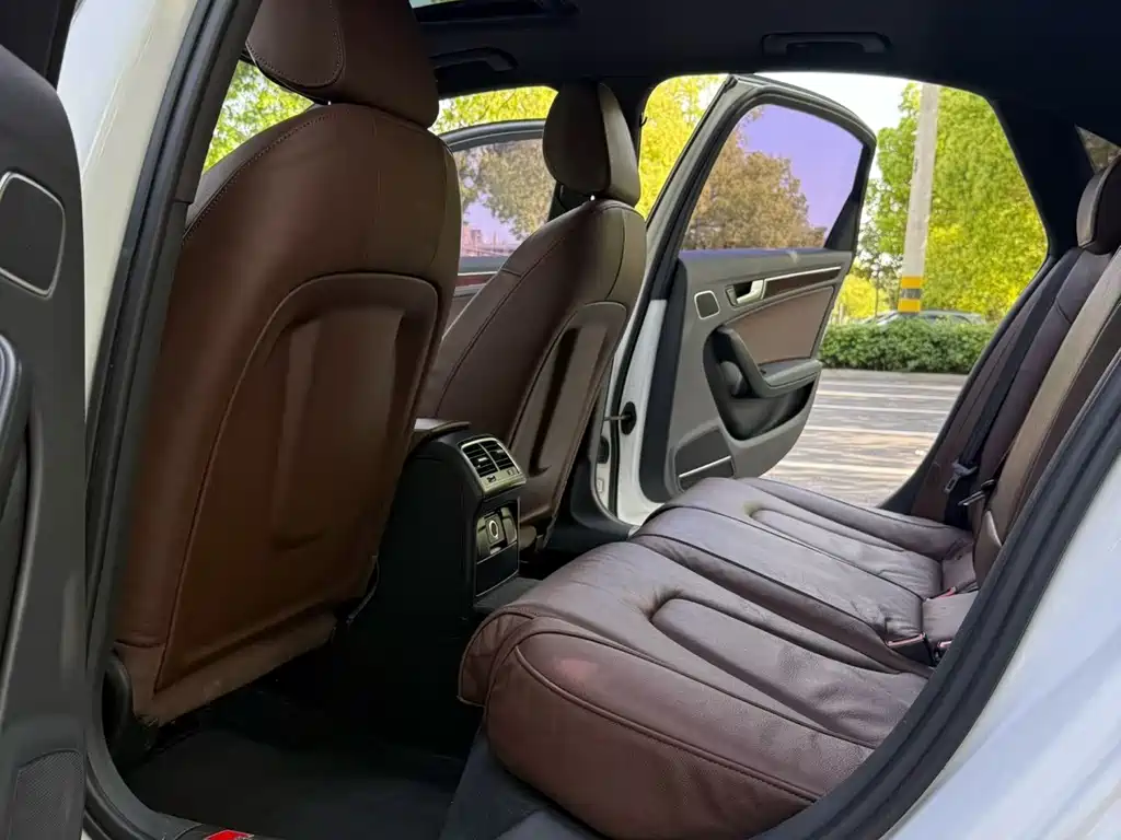 Audi A4L 2014