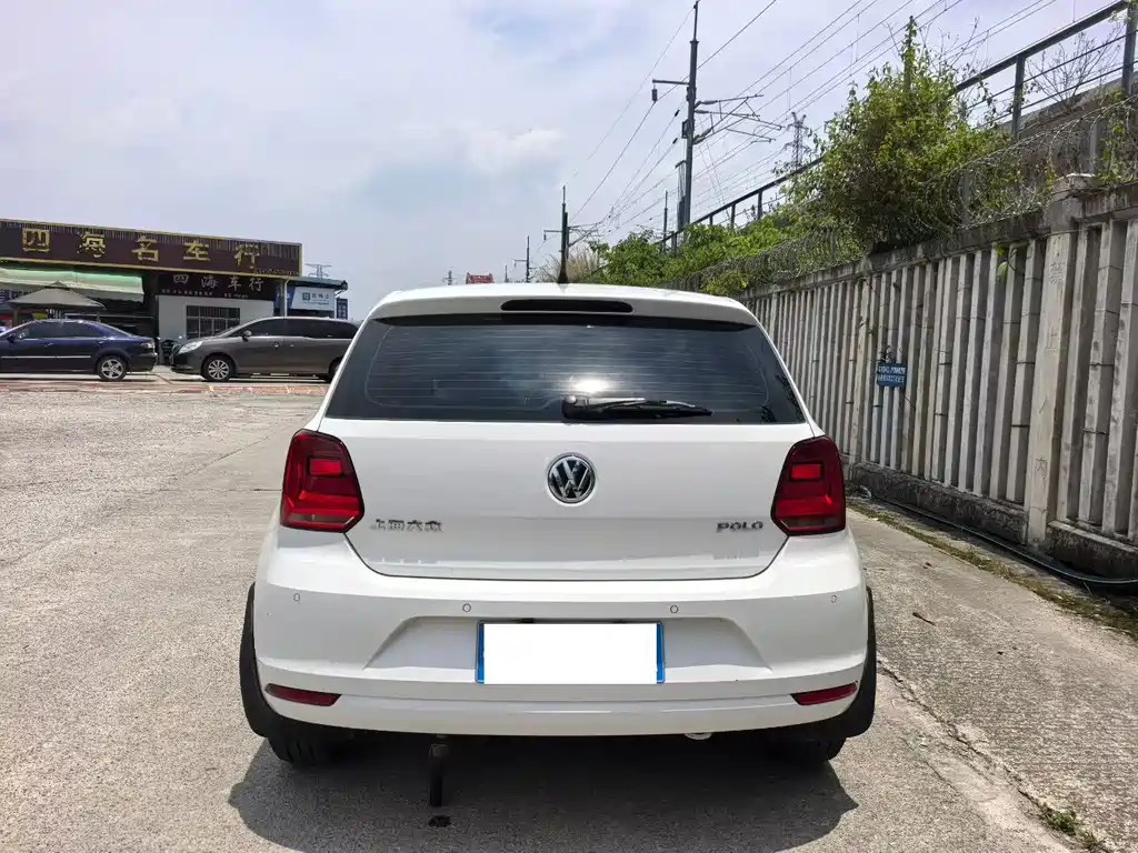Volkswagen Polo 2016