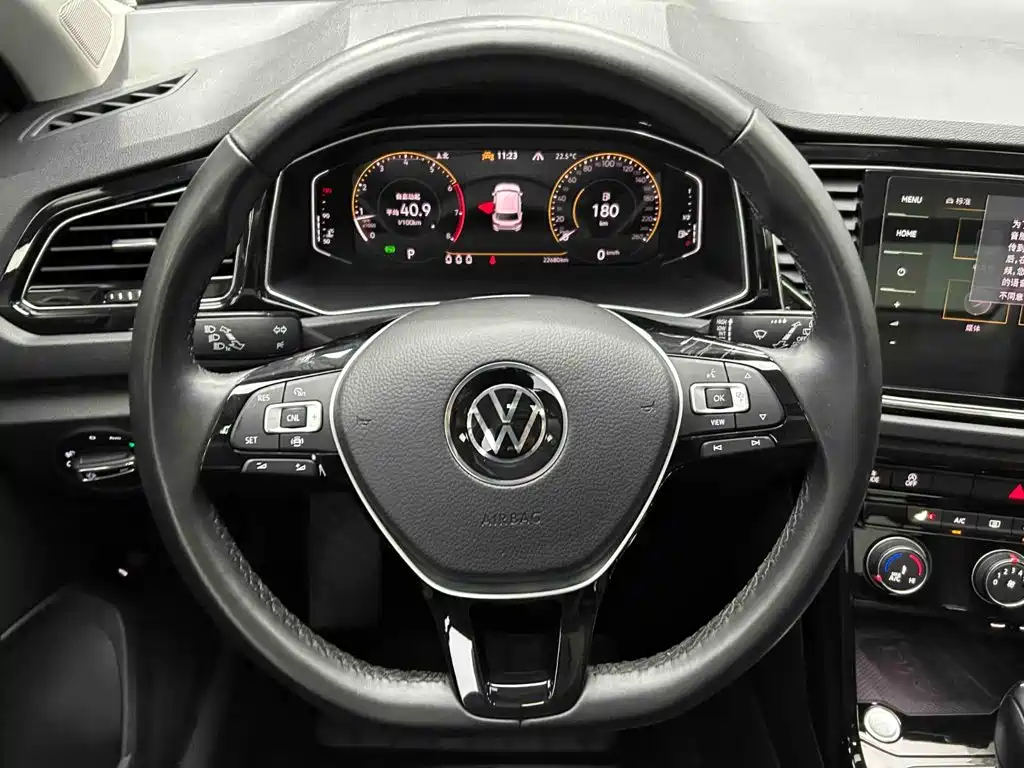 Volkswagen T-Roc 2022 — фото 3