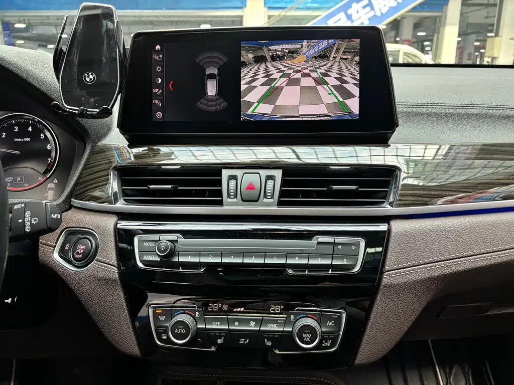 BMW X1 2021 — фото 11