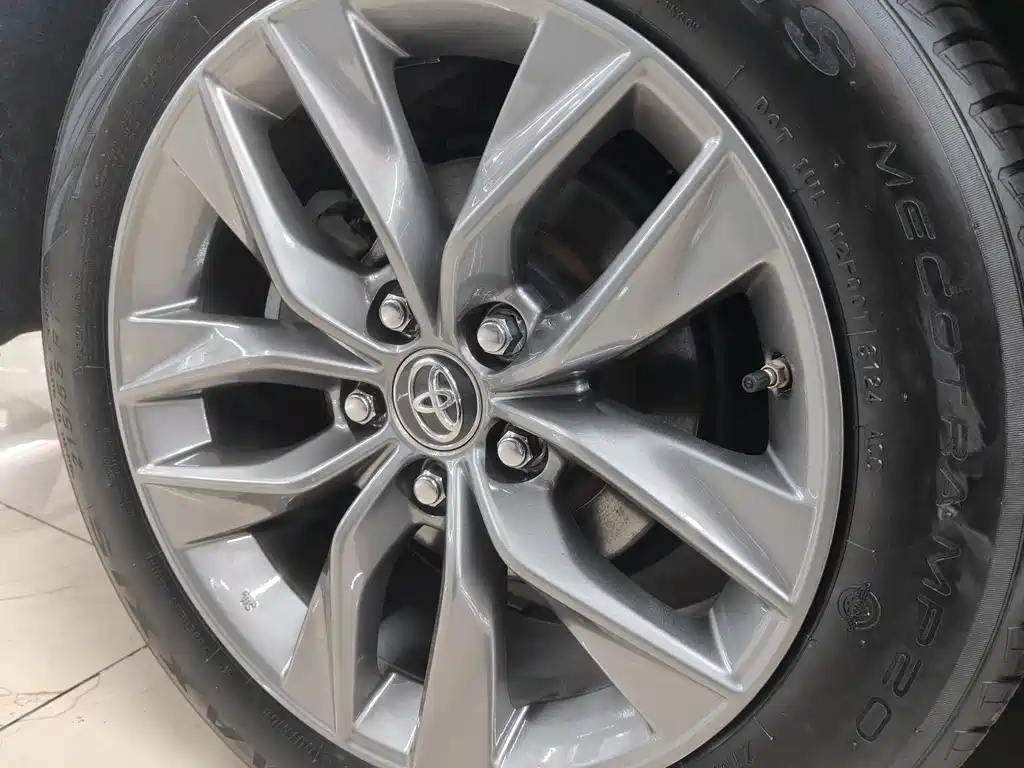Toyota Avalon 2019 — фото 10