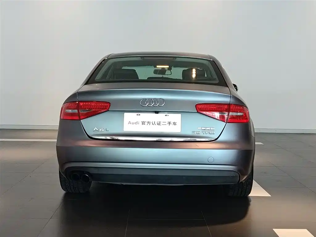 Audi A4L 2015