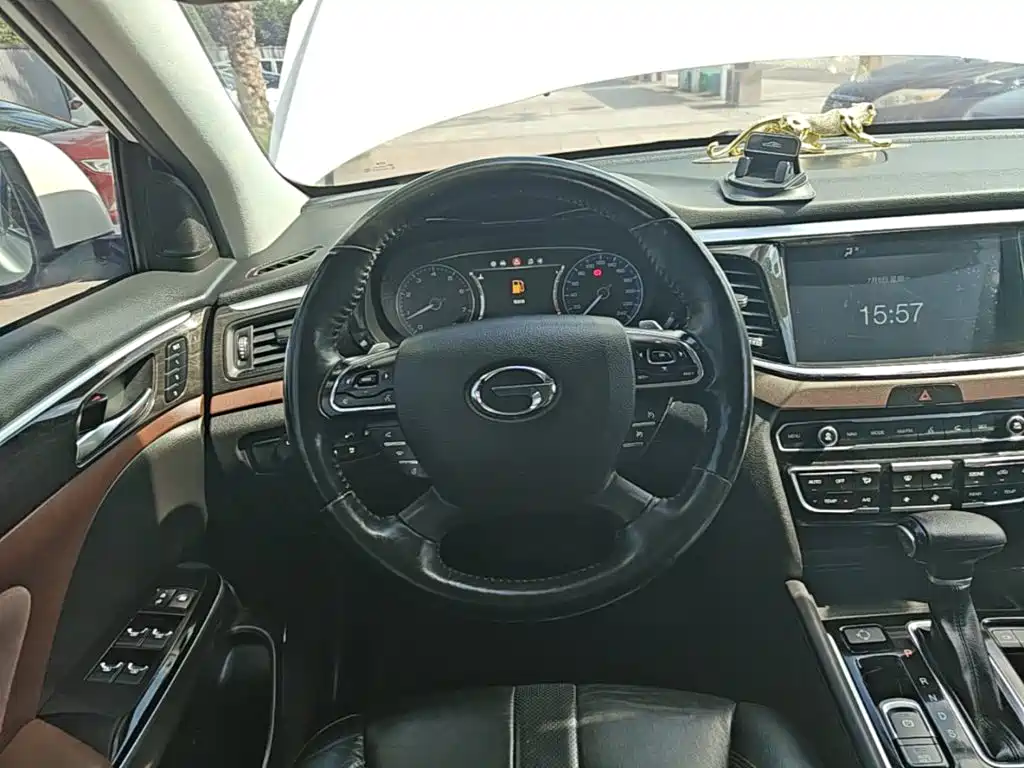 GAC Motor Trumpchi GS8 2017 — фото 11