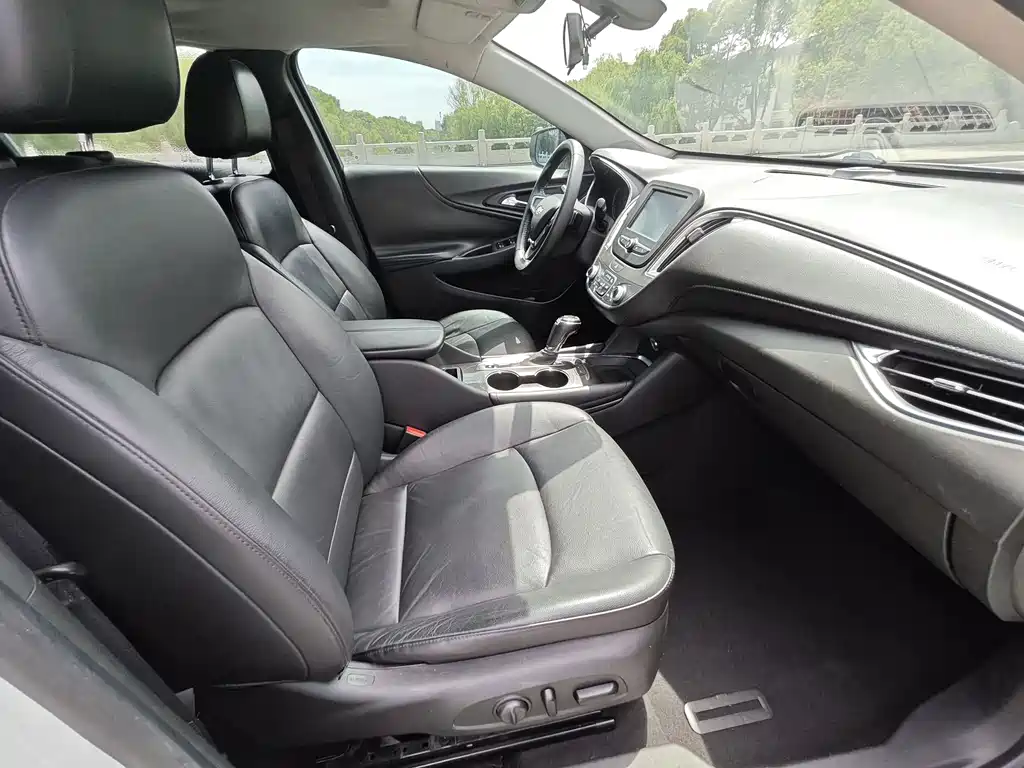 Chevrolet Malibu XL 2017 — фото 14