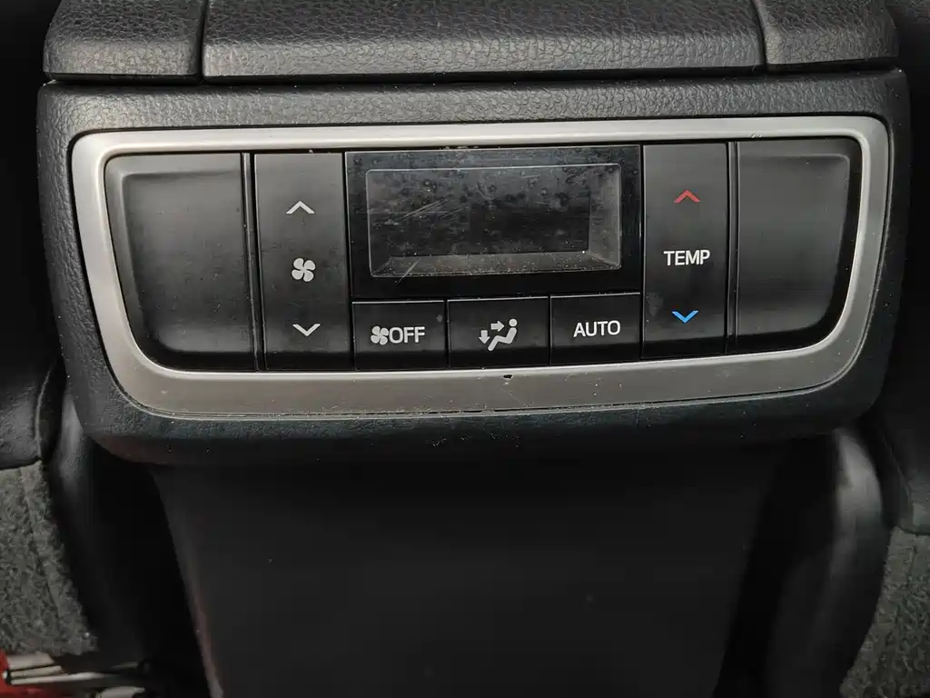 Toyota Highlander 2015 — фото 10