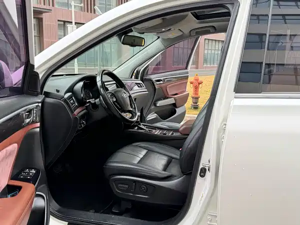 GAC Trumpchi GS8 2017