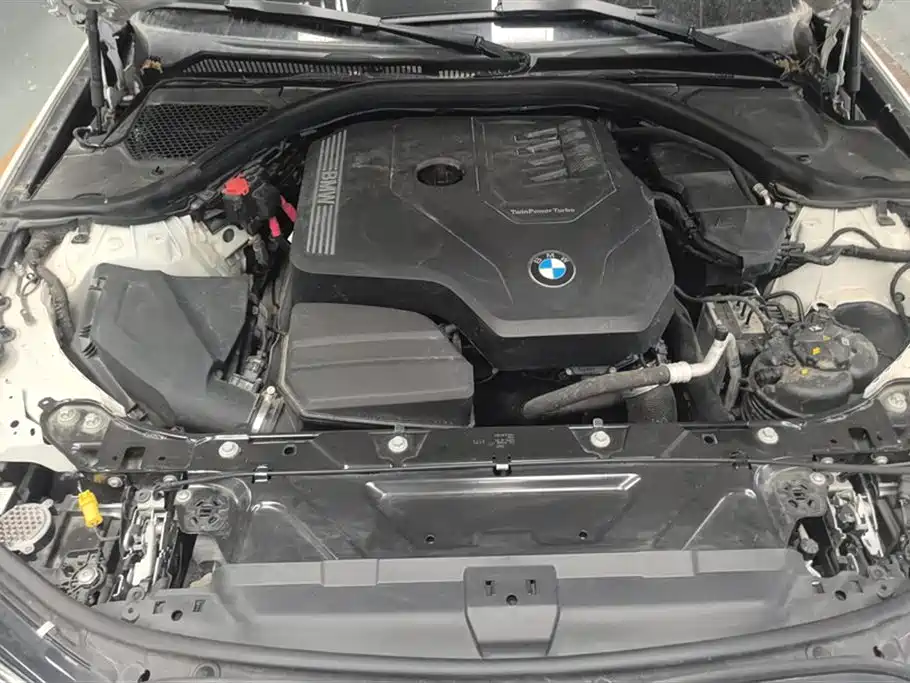 BMW 3 Series 2021 — фото 10