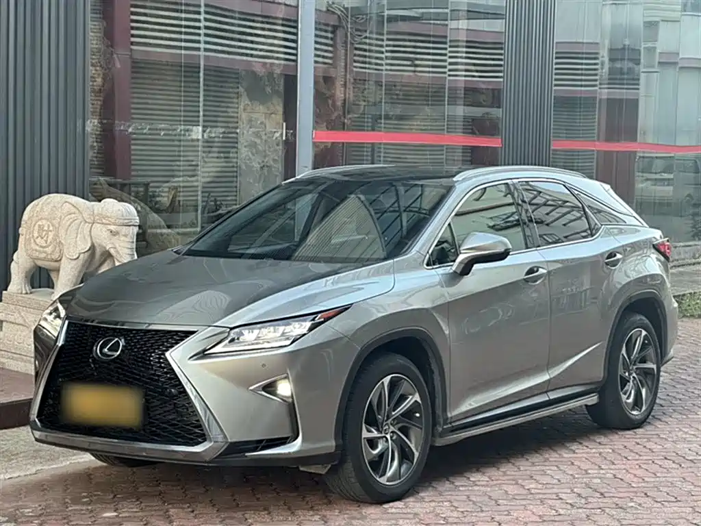 Lexus RX 2018 — фото 1