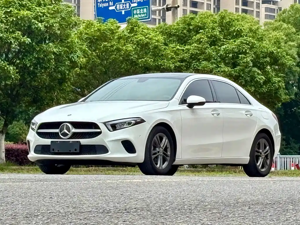 Mercedes-Benz A-Class 2020 — фото 2