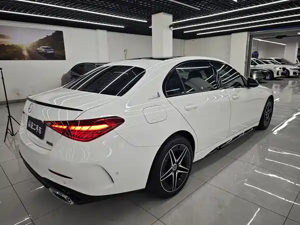 Mercedes-Benz C-Class 2024