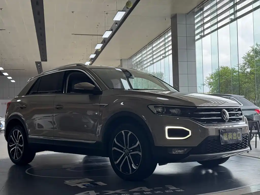 Volkswagen T-Roc 2022 — фото 3