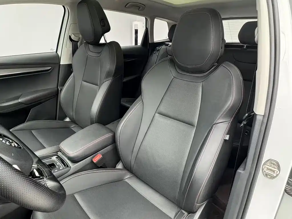Skoda Karoq 2023 — фото 10