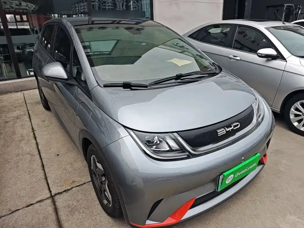 BYD Dolphin 2023