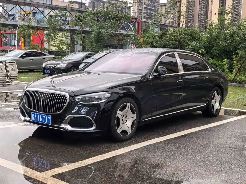 Mercedes-Benz S-Class 2025