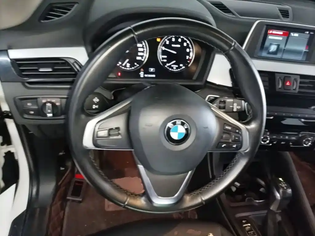 BMW X1 2019 — фото 11