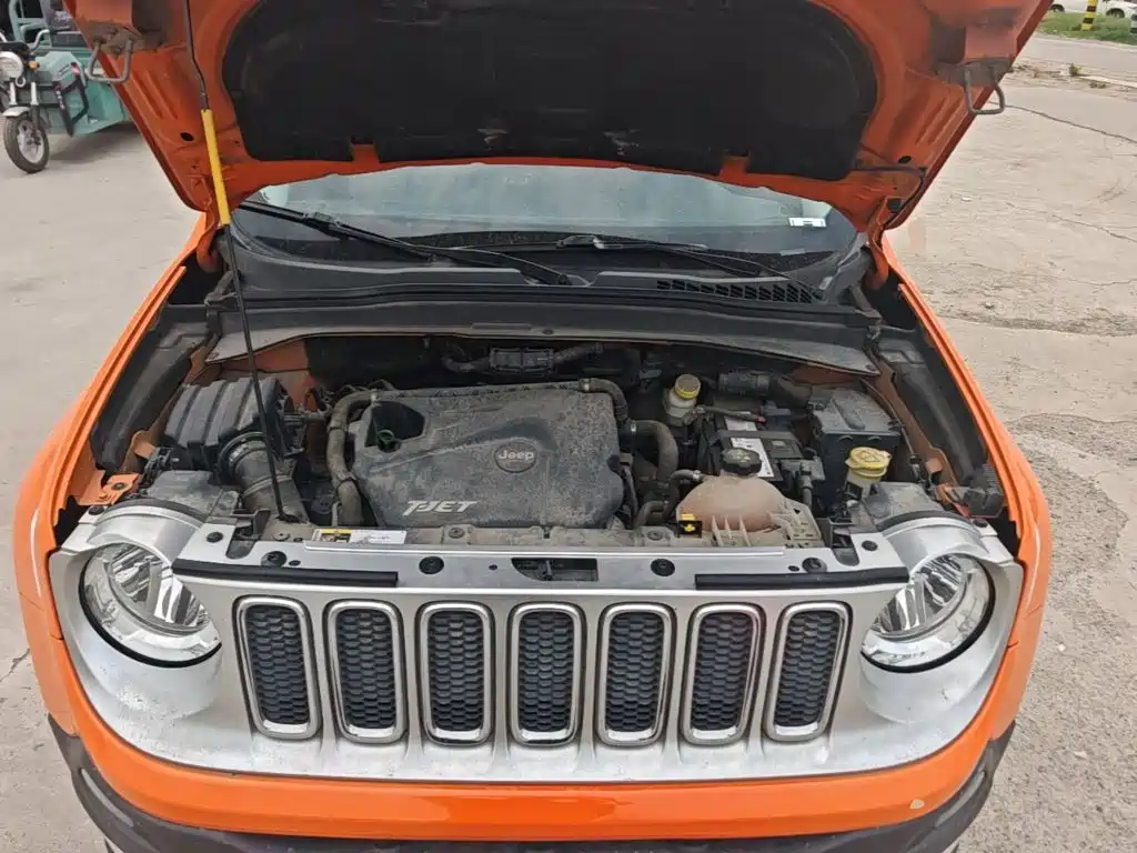 Jeep Renegade 2016 — фото 20