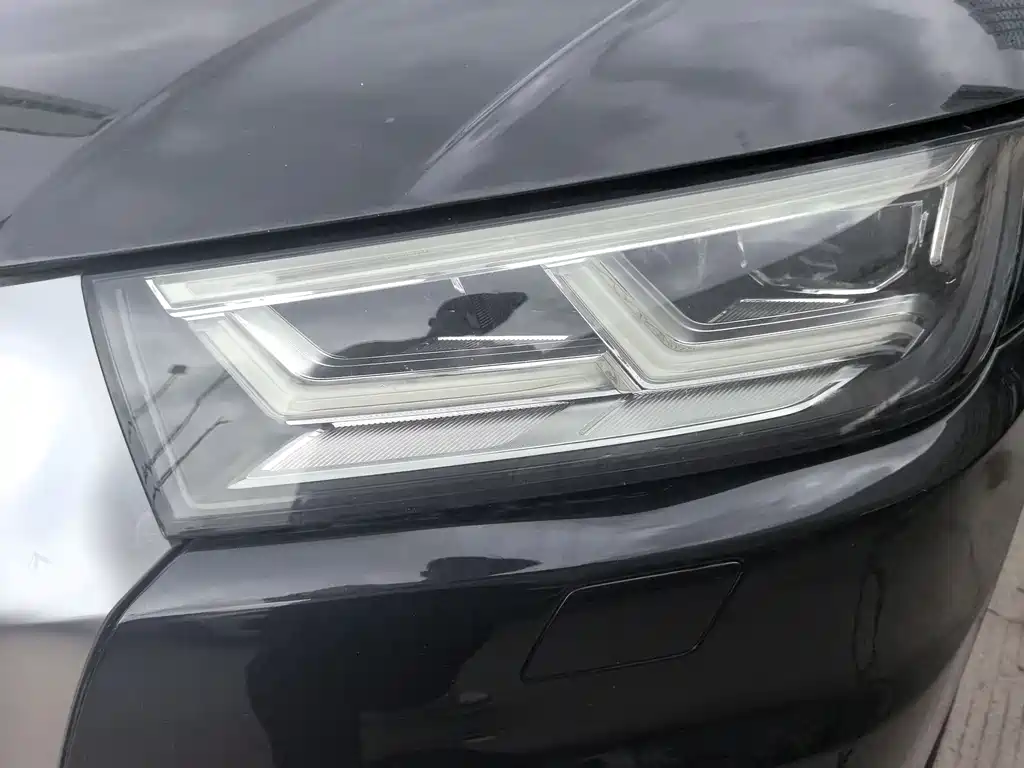 Audi Q5L 2018 — фото 23