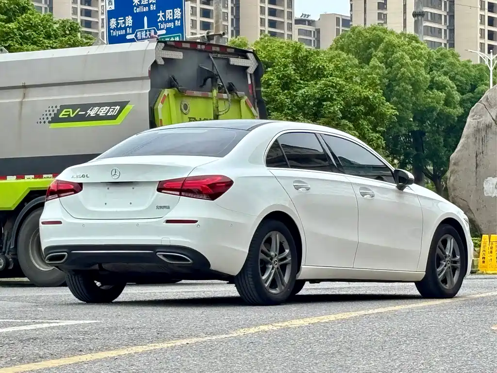 Mercedes-Benz A-Class 2020 — фото 5