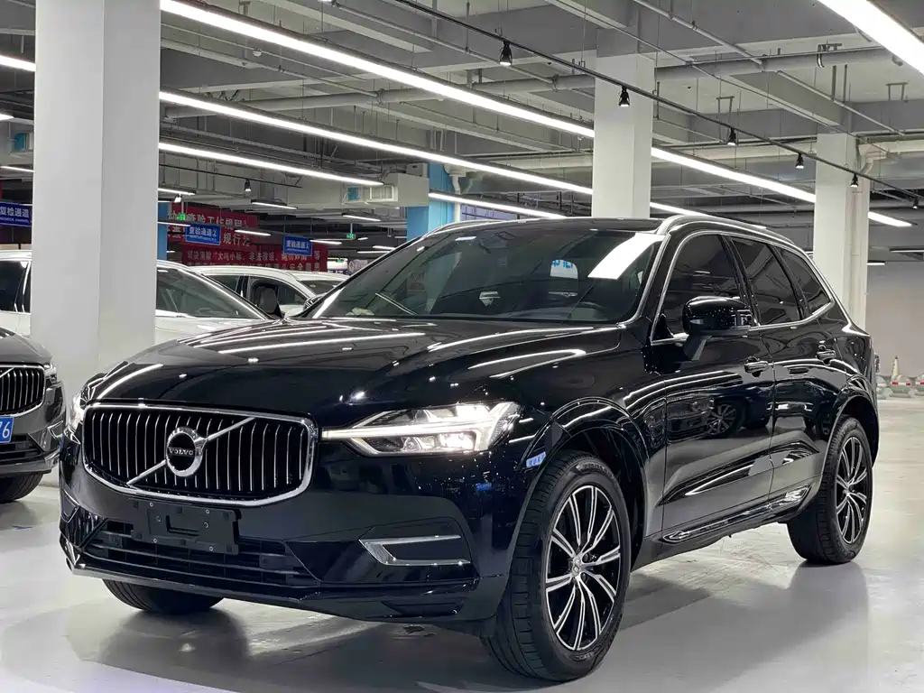 Volvo XC60 2020 — фото 1