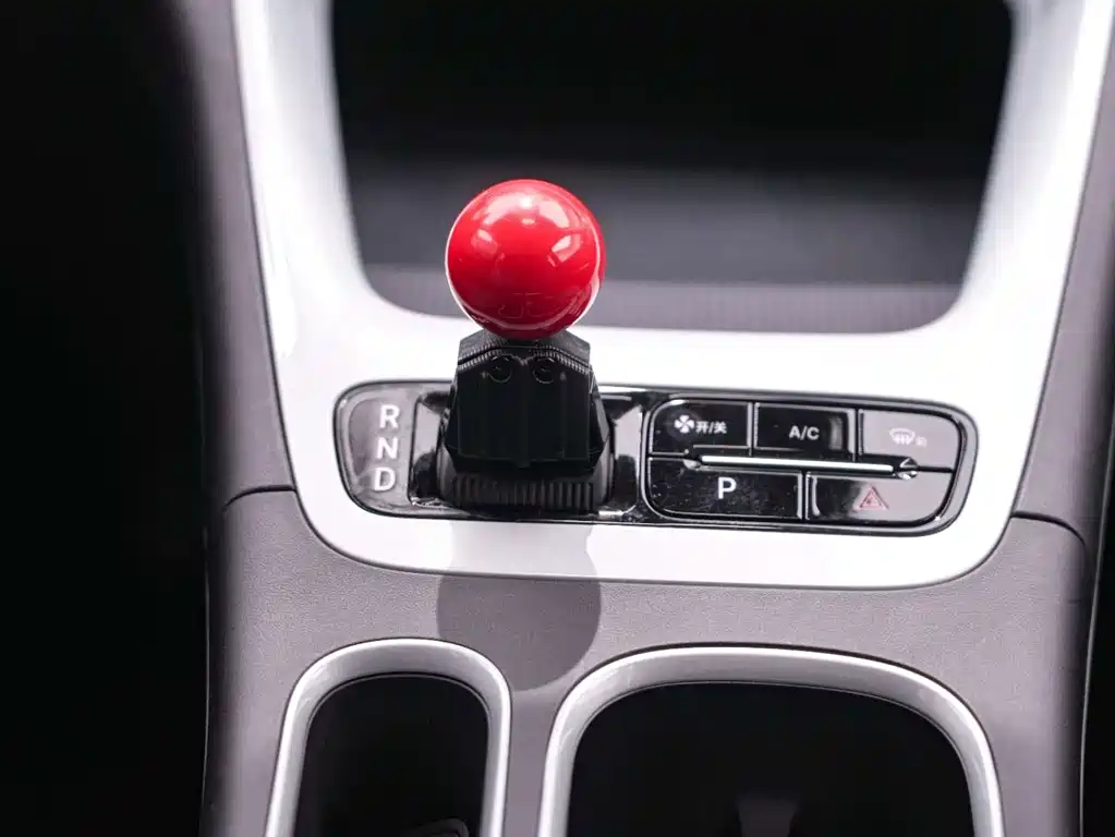 Geely Galaxy Starwish 2025 — фото 13