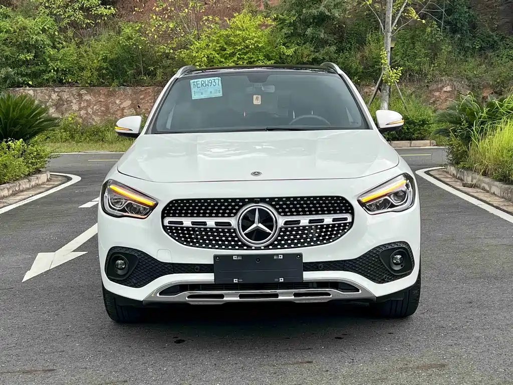 Mercedes-Benz GLA 2021